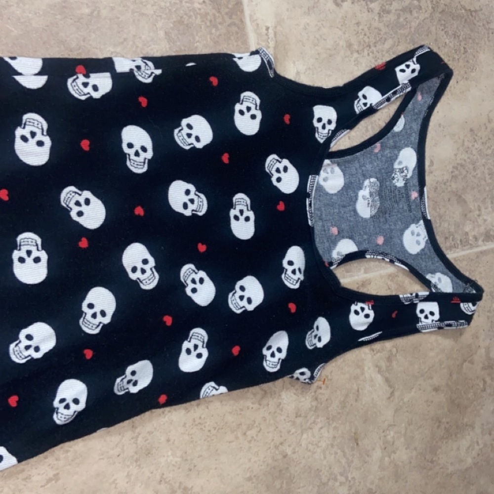 Vintage Stretchy Skull Tank💕